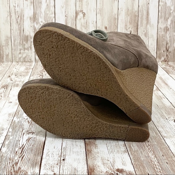 ALDO Olive Suede Wedge Gummy Soles Booties 7 - Picture 12 of 16